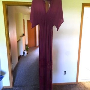 Plum Maxi dress never worn Vici